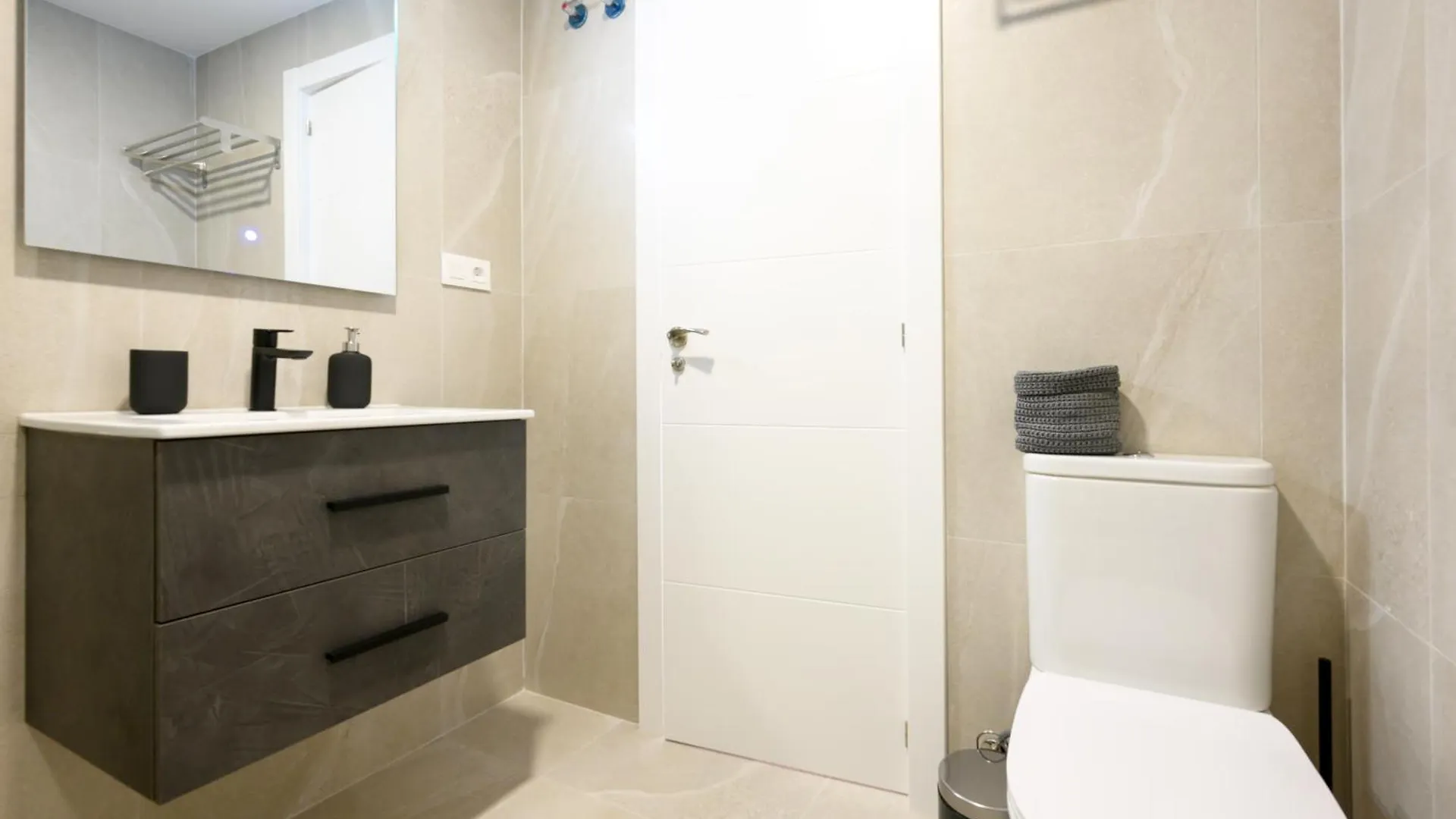 Luxury Oceanfront 3 Bedrooms & 2 Bath By 10Tosea Fuengirola Apartman